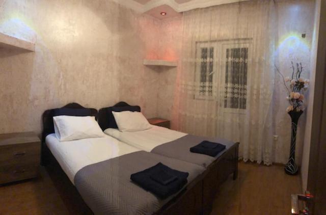 Mzeos House Hotel Batumi Esterno foto